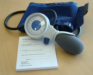 pic of a blood pressure monitor as adrenal body type tends to have high blood pressure