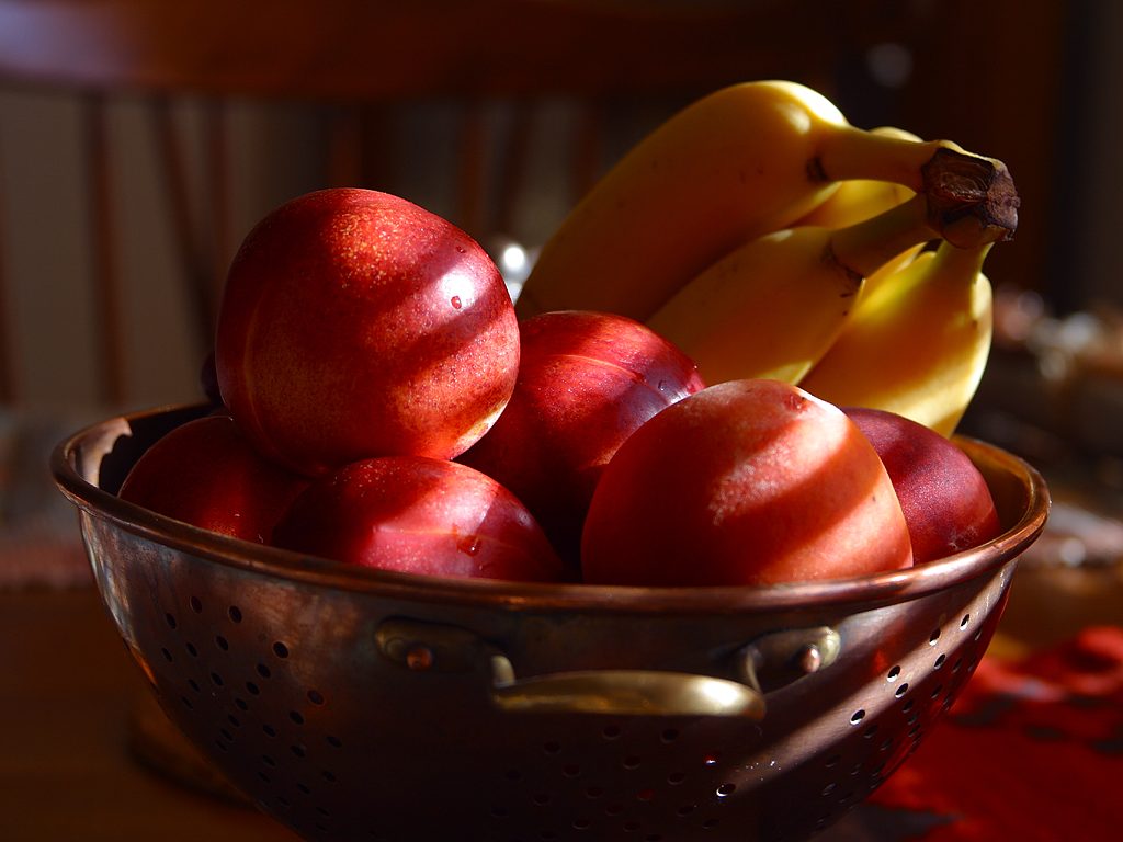 a pic of fruits showing the importance of low glycemic foods